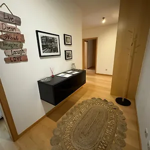 lovely-apartment-at-quinta-da-portela-coimbra.hotelscoimbra.com/